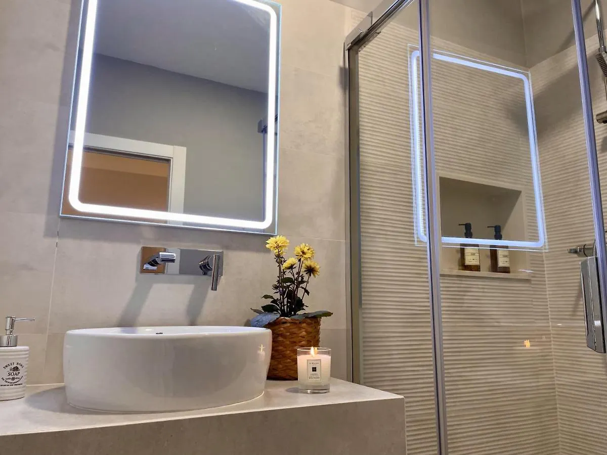 Apartamentos Madreselva Fernan Perez